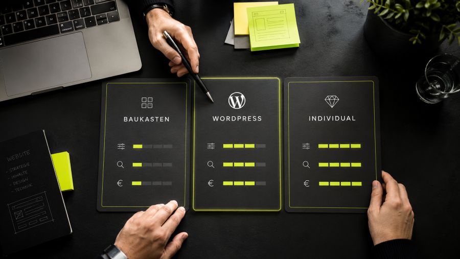 Vergleich von Baukasten, WordPress und Individualentwicklung für Website-Kosten 2026
